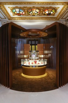 OMEGA boutique Shanghai  at Swatch Art Peace Hotel